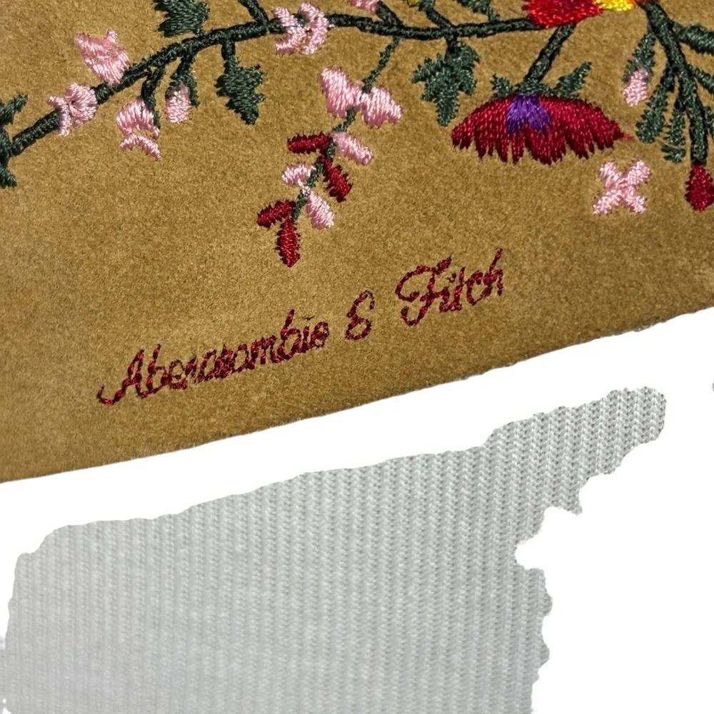 Abercrombie & Fitch Vintage Suede Beige Floral Embroidered Belt Size M